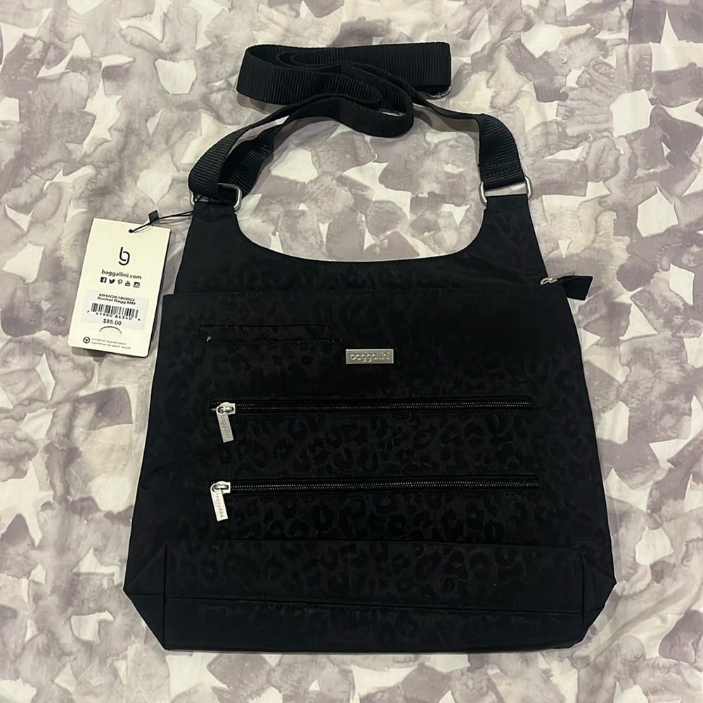 Nwt baggalini bag